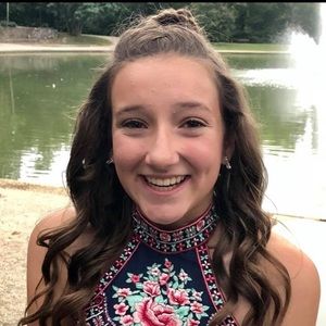 Meet your Posher, Caroline